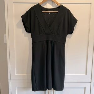 Trina Turk Black Fully Lined Short V neck Dress with Pockets Waist Defined Sz 8